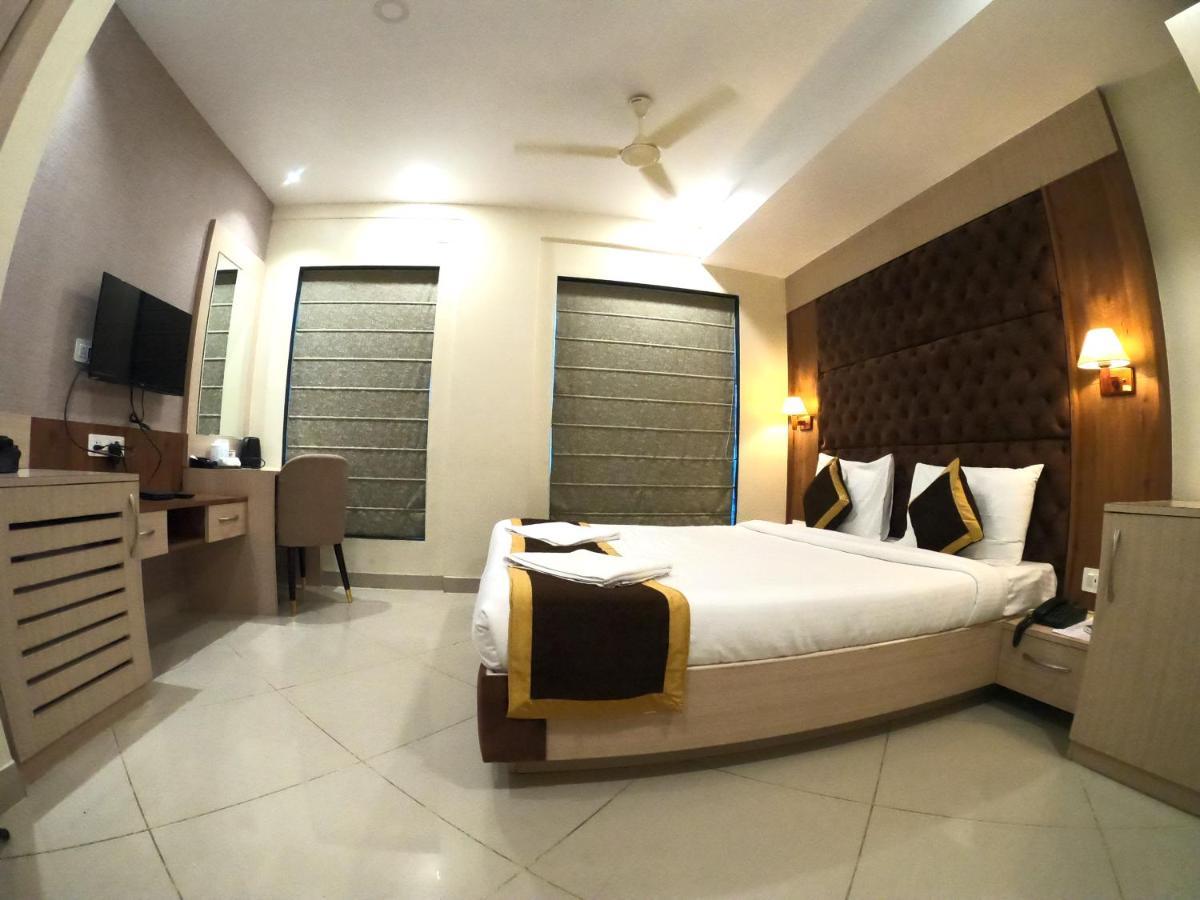 The Panash - Hotel & Banquet Calcutta Eksteriør billede