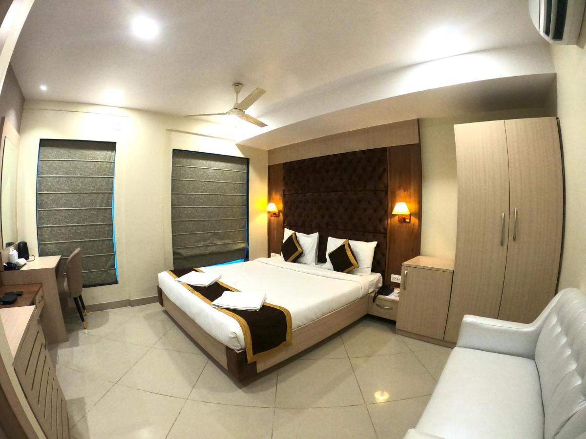 The Panash - Hotel & Banquet Calcutta Eksteriør billede